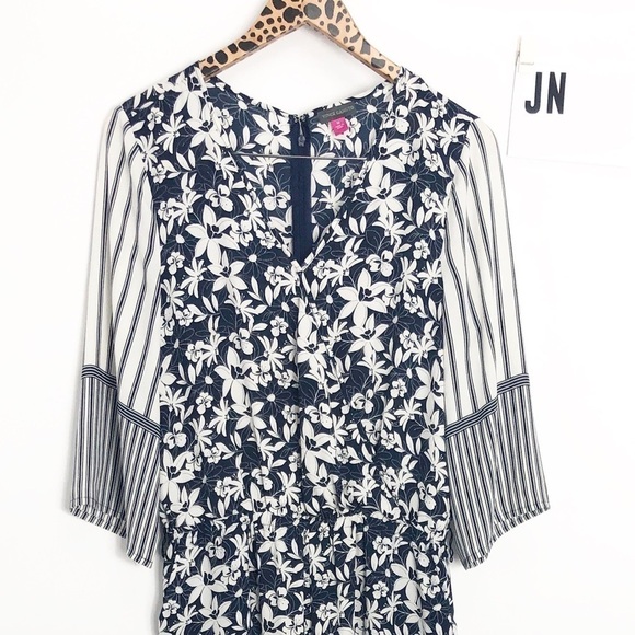 Vince Camuto blue floral striped jumpsuit Sz M - Picture 1 of 5